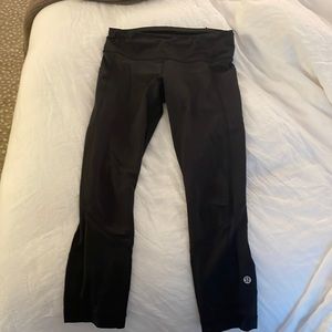 Lululemon cropped running leggings with pockets